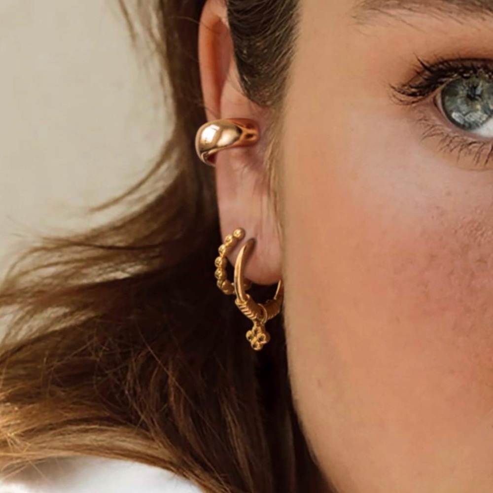 New 18k gold scalloped 12mm huggies. 18k gold filled. - Picture 2 of 3